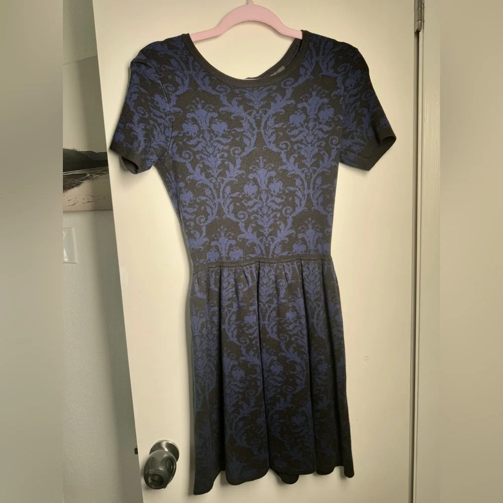 Romeo + Juliet Blue & Black Sweater Dress Sz Small - Picture 3 of 7
